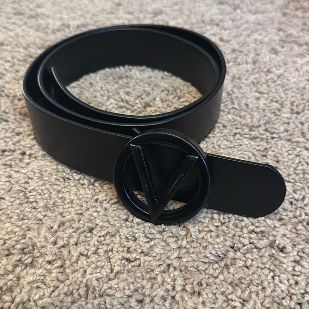 Mario Valentino All-Black Belt